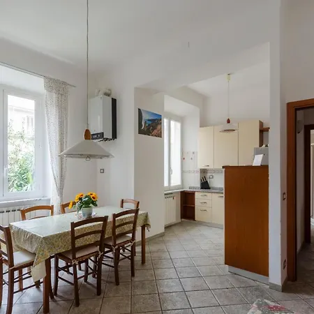 Altido Family Apt For 6, Right Next To The Apartment Finale Ligure