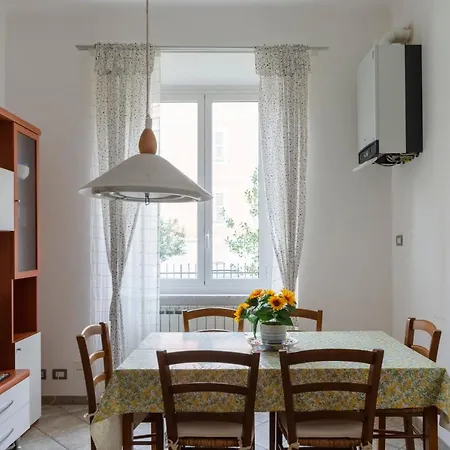 Altido Family Apt For 6, Right Next To The Apartment Finale Ligure