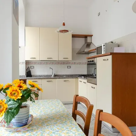 Altido Family Apt For 6, Right Next To The * Finale Ligure